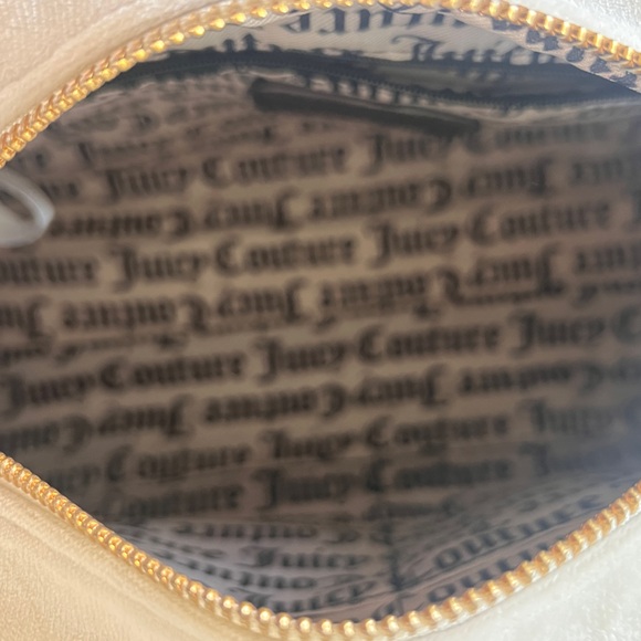 Juicy Couture Black and White crossbody Satchel bag  with Pink Accents - Picture 6 of 6